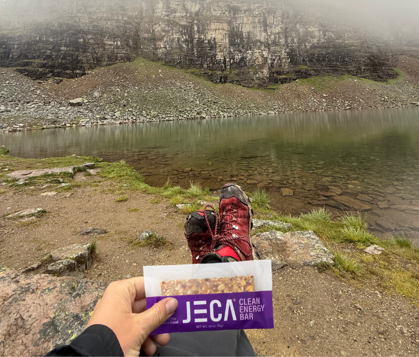 Eating Well While Traveling: How JECA Keeps You Fueled This Holiday Season